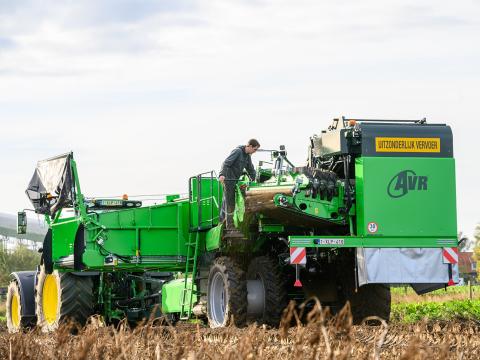 AVR Spirit 7200
